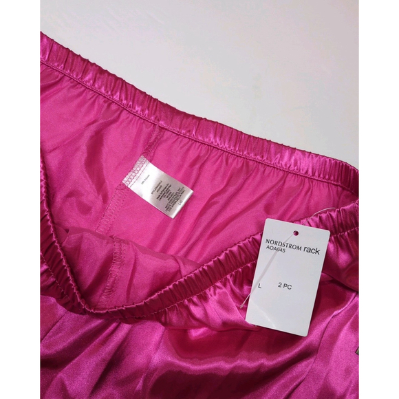 Women's Pink Satin PJ set With Fluff Fuzzy Sleeves Size Large - Picture 15 of 16